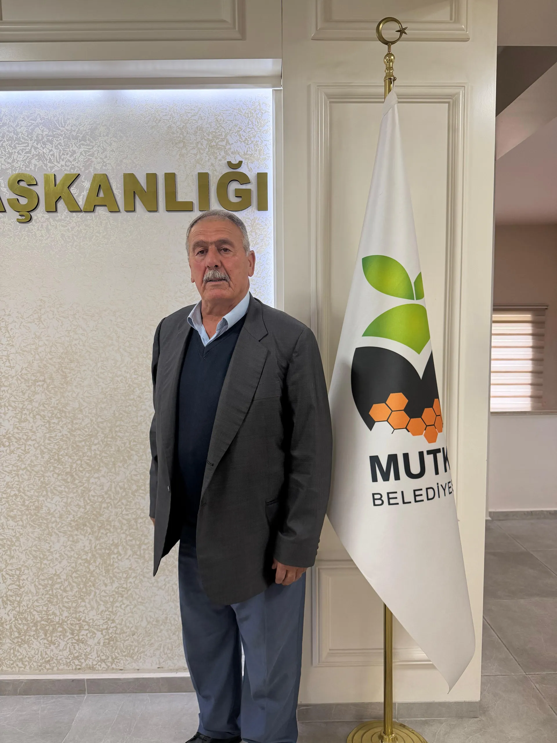HAYDAR  YOL